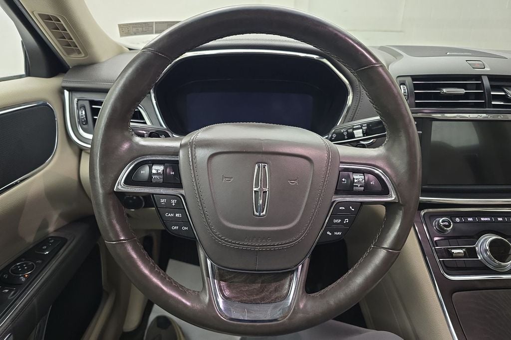 2017 Lincoln Continental Select