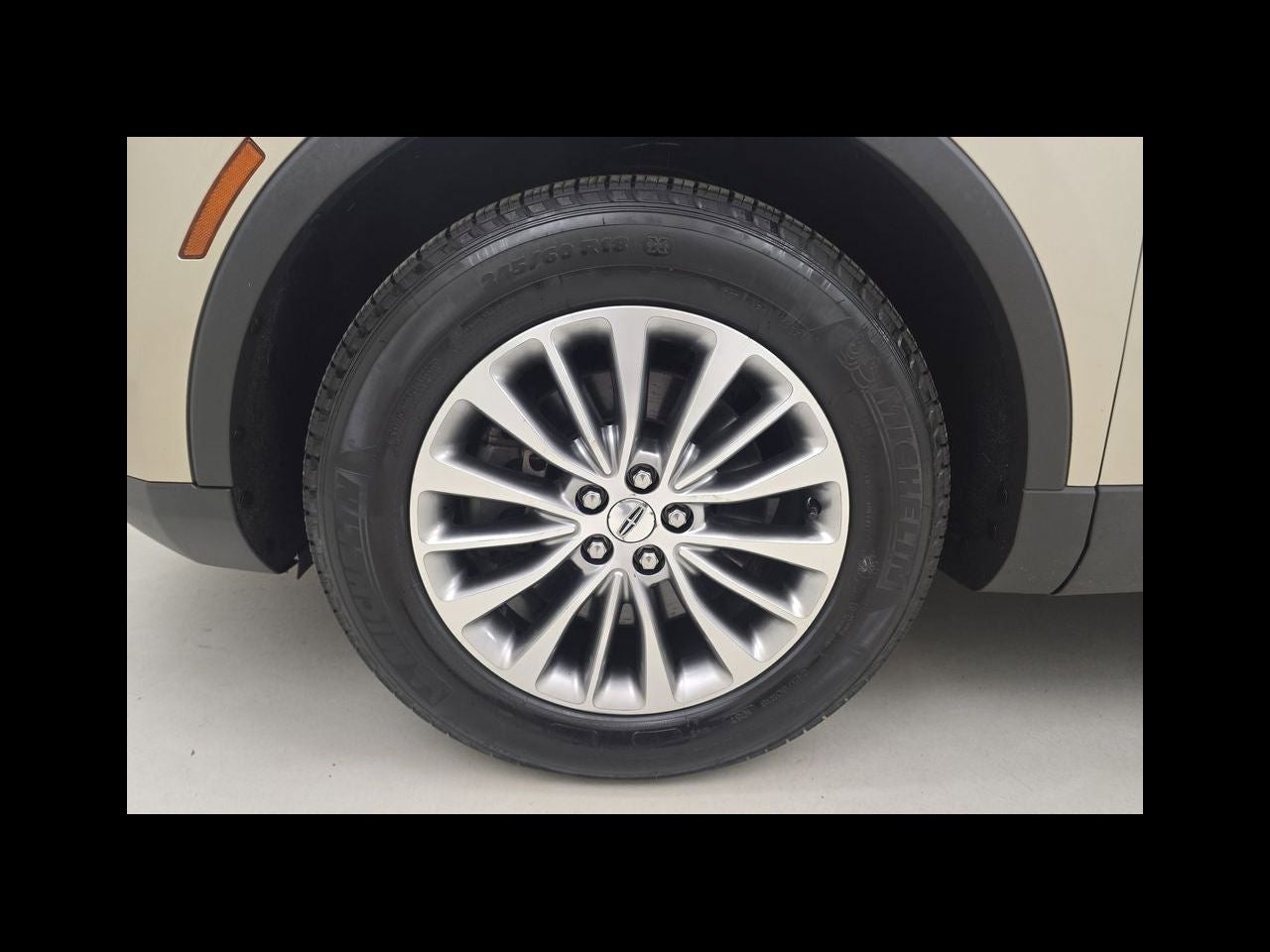 2017 Lincoln MKX Select