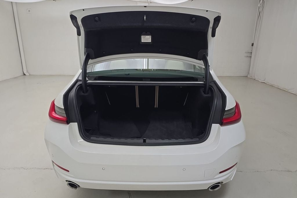 2023 BMW 3 Series 330i xDrive