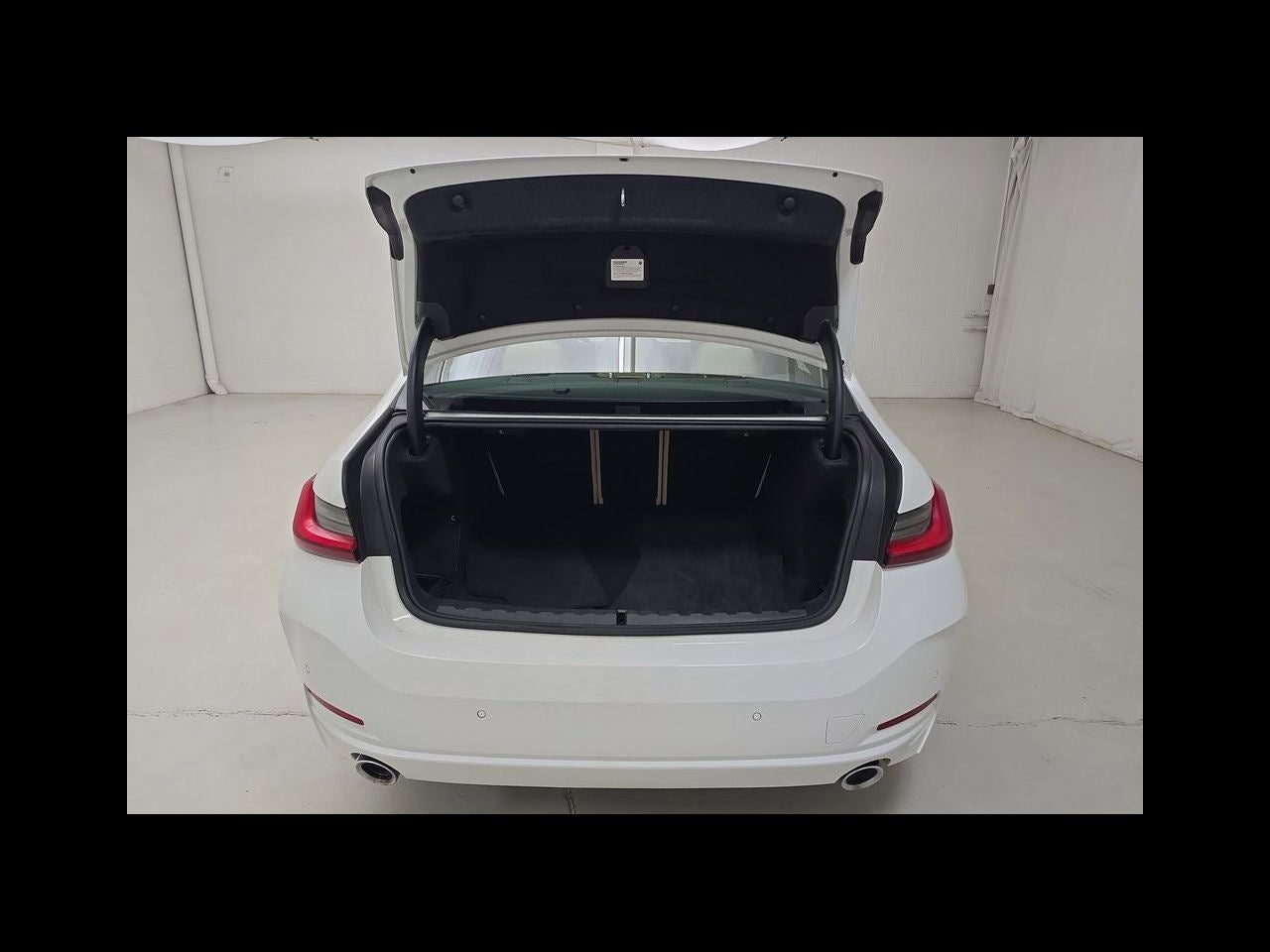 2023 BMW 3 Series 330i xDrive