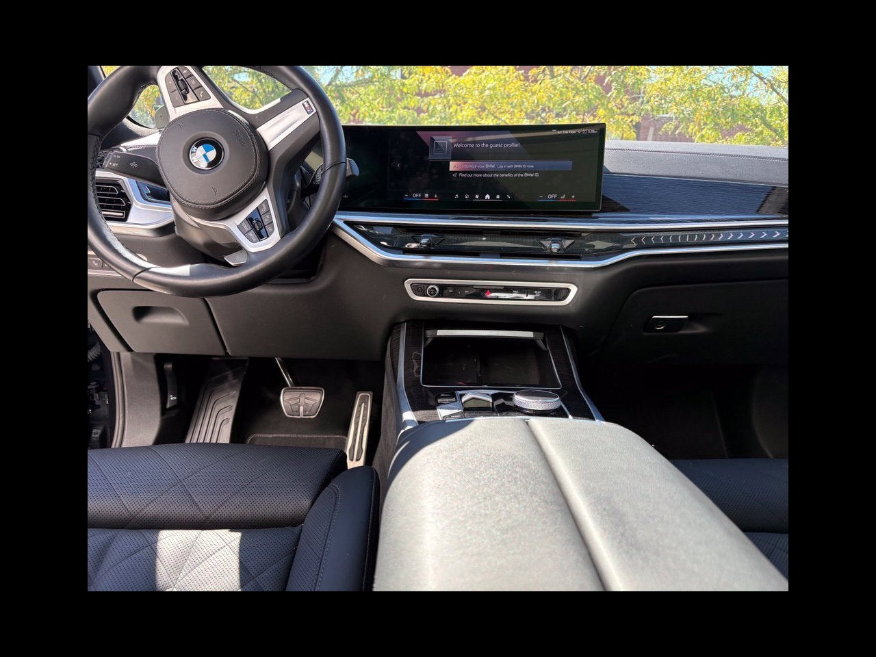 2025 BMW X7 xDrive40i