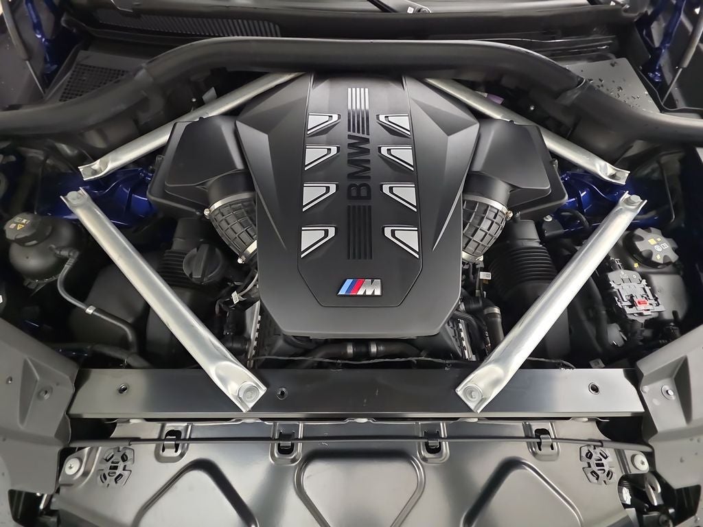 2024 BMW X5 M60i