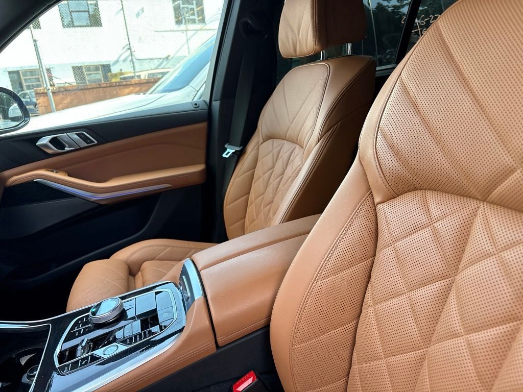 2024 BMW X5 M60i