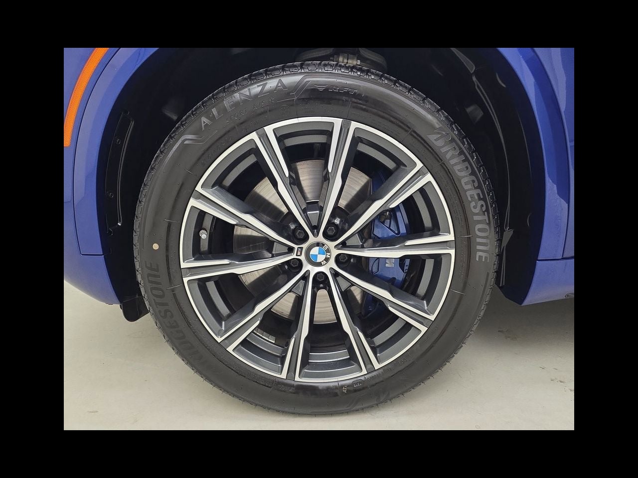 2024 BMW X5 M60i