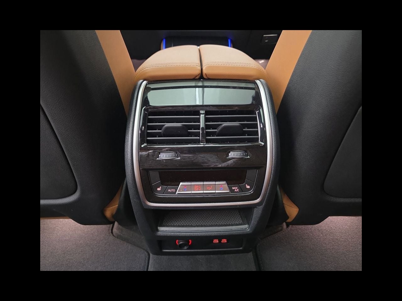 2024 BMW X5 M60i