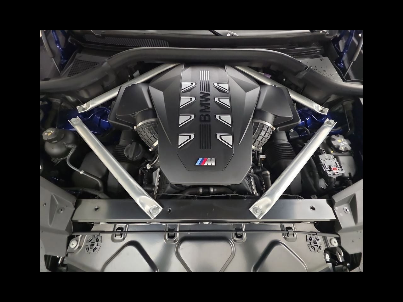 2024 BMW X5 M60i