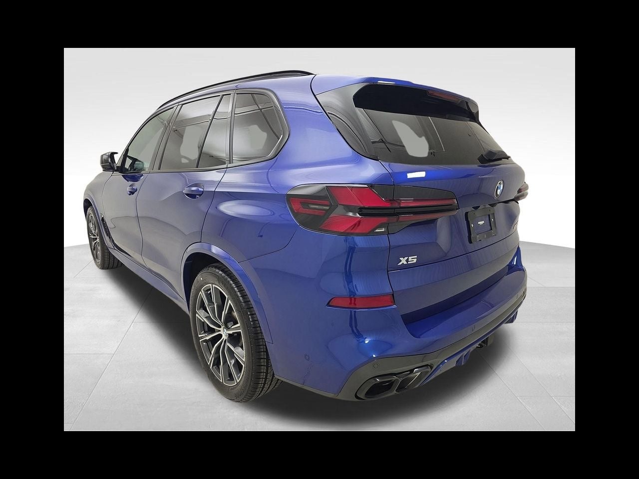 2024 BMW X5 M60i