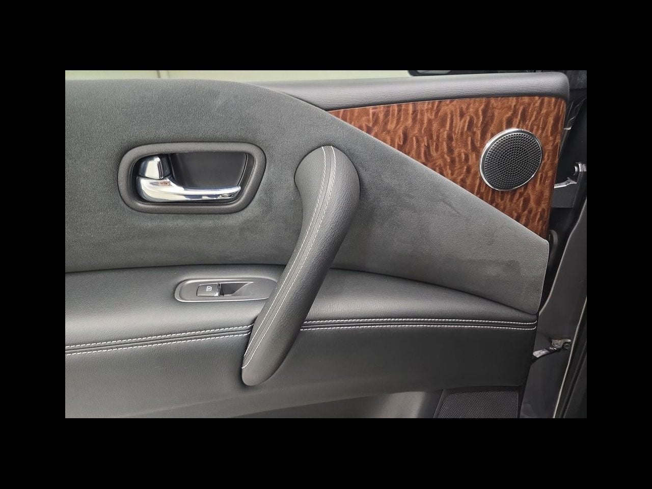 2020 Nissan Armada SV