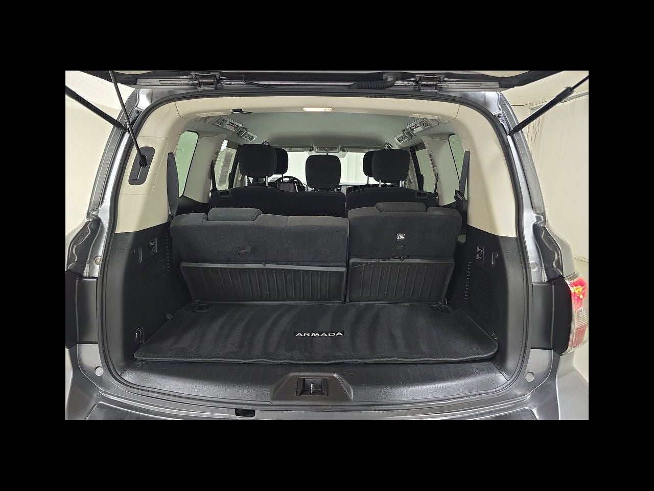 2020 Nissan Armada SV