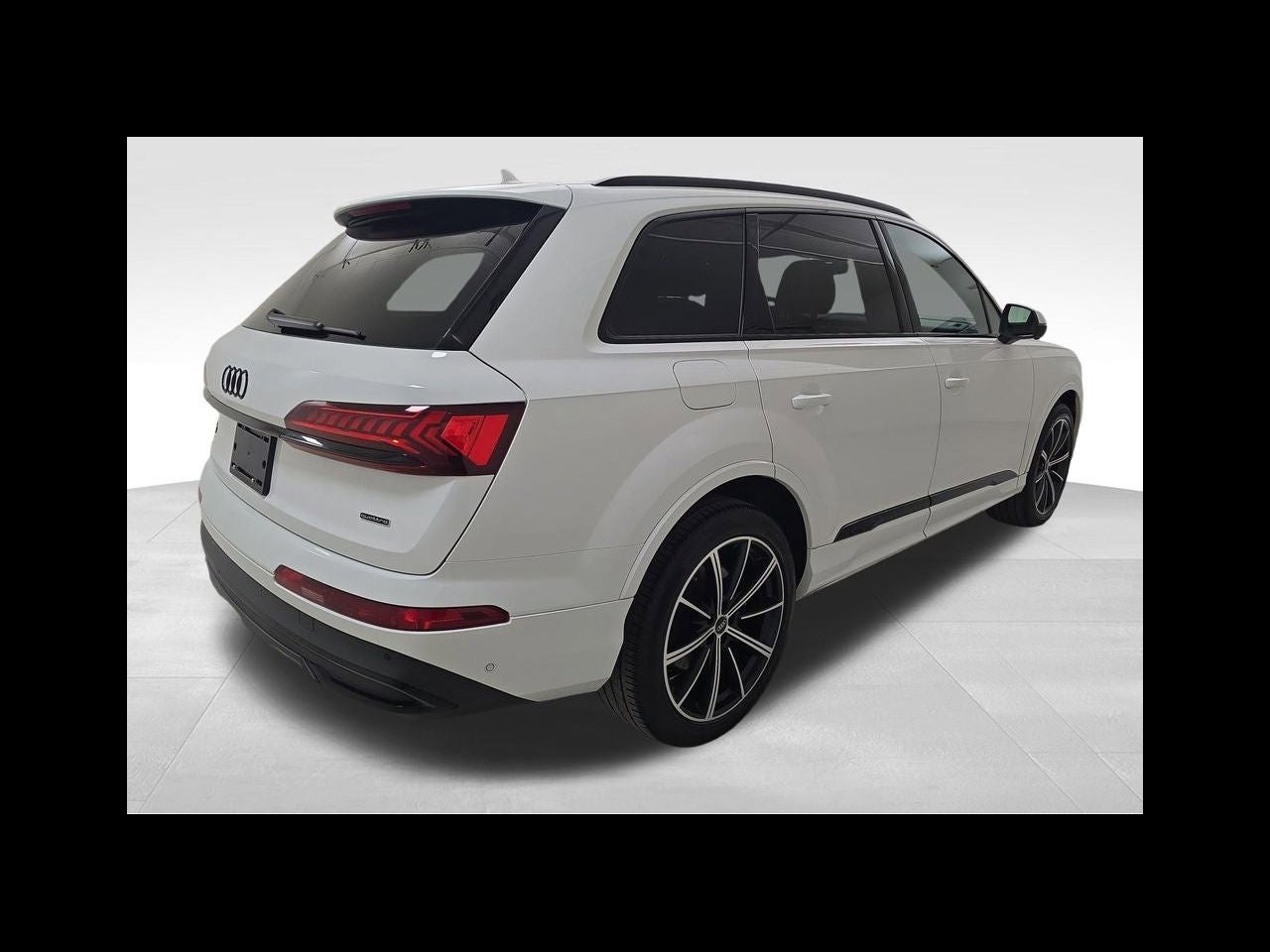 2022 Audi Q7 55 Premium Plus quattro
