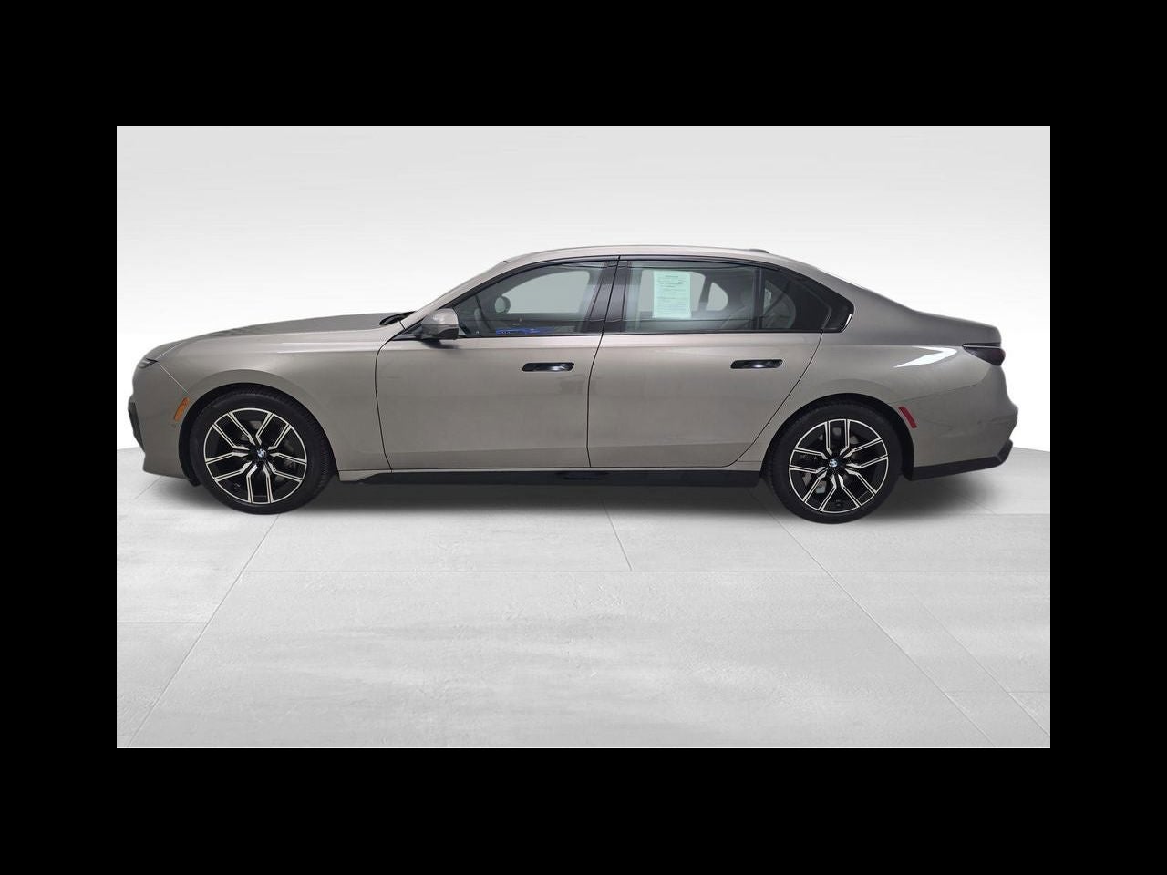 2023 BMW 7 Series 760i xDrive