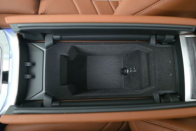 2025 BMW 7 Series 750e xDrive