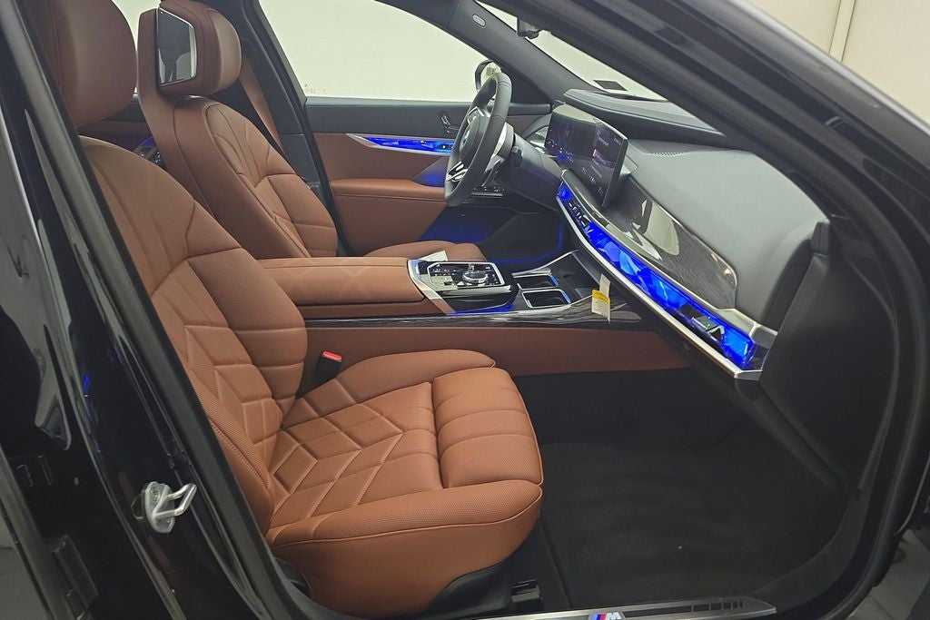 2025 BMW 7 Series 750e xDrive