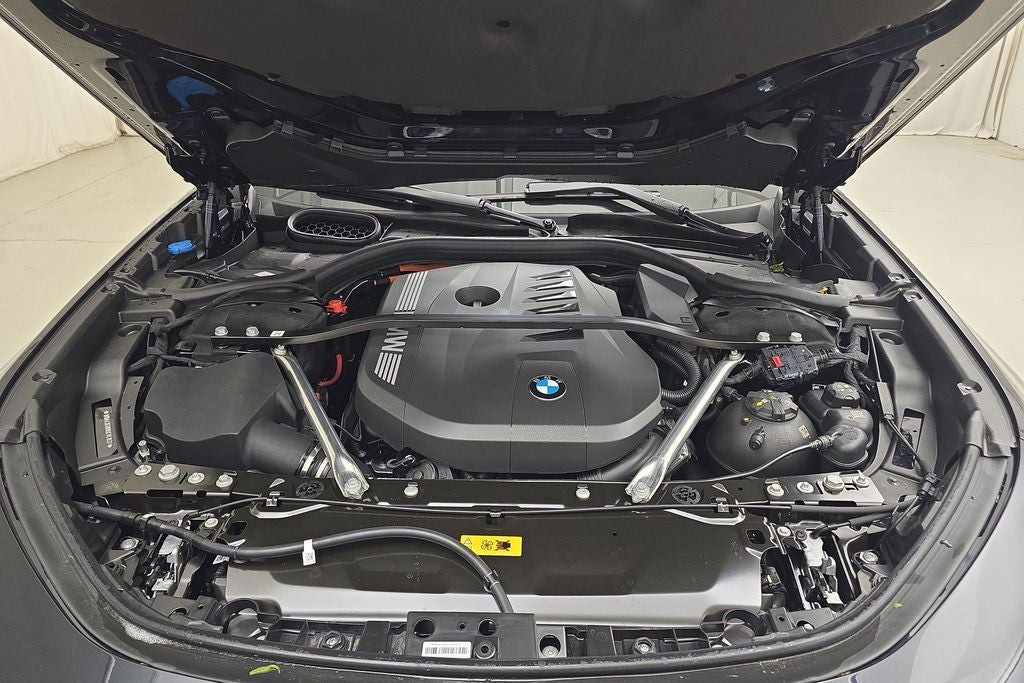 2025 BMW 7 Series 750e xDrive