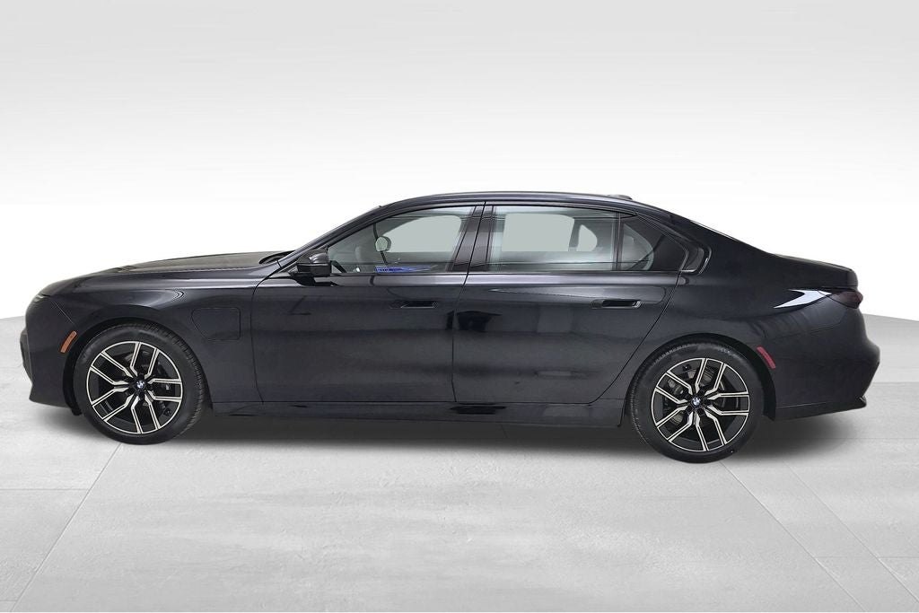 2025 BMW 7 Series 750e xDrive