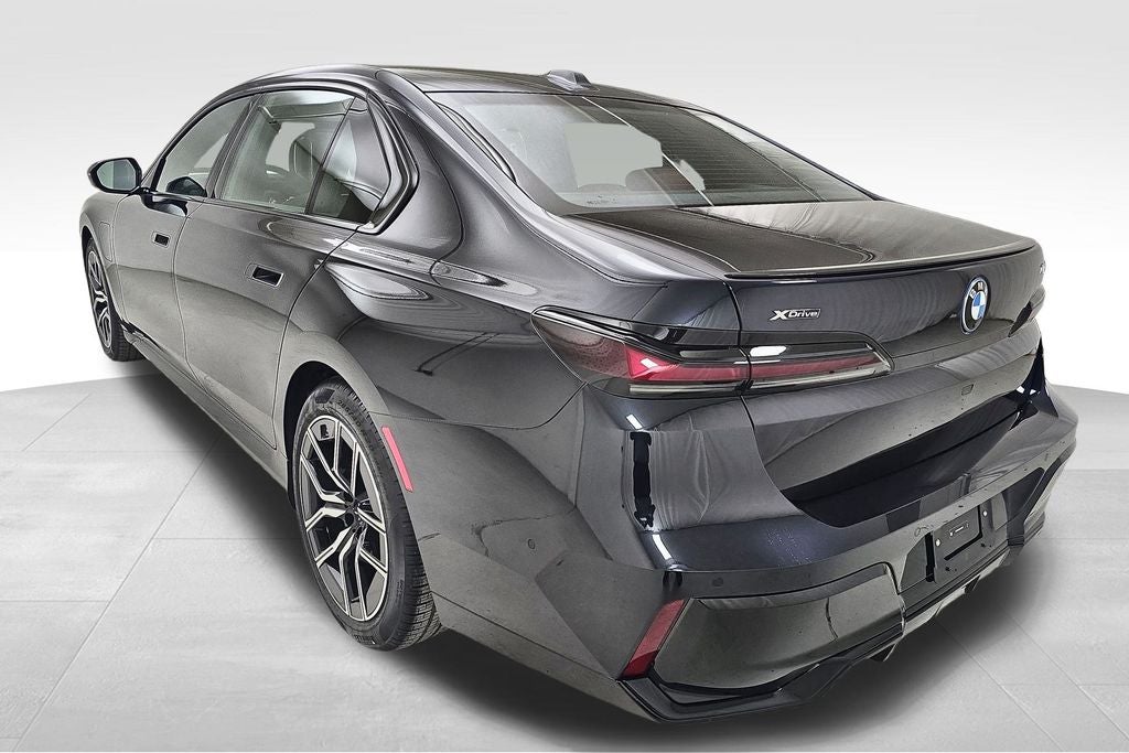 2025 BMW 7 Series 750e xDrive