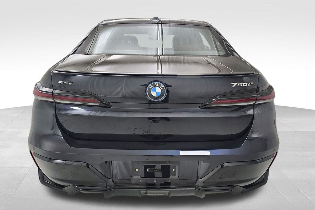 2025 BMW 7 Series 750e xDrive