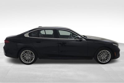 2025 BMW 5 Series 530i xDrive