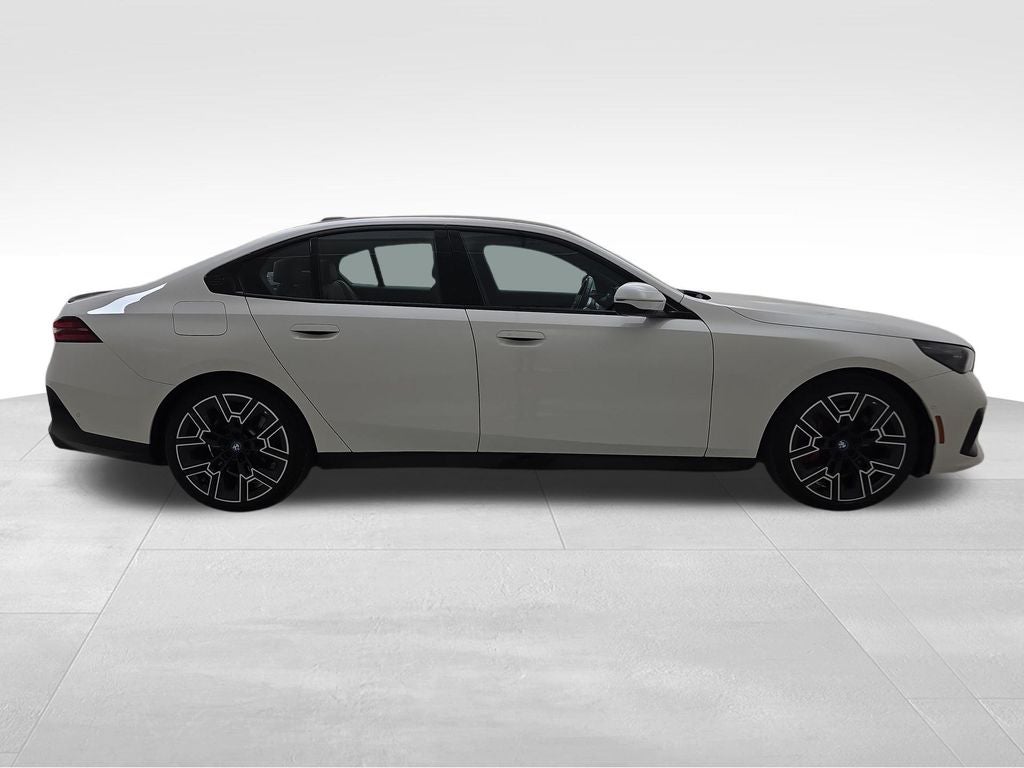 2025 BMW i5 xDrive40