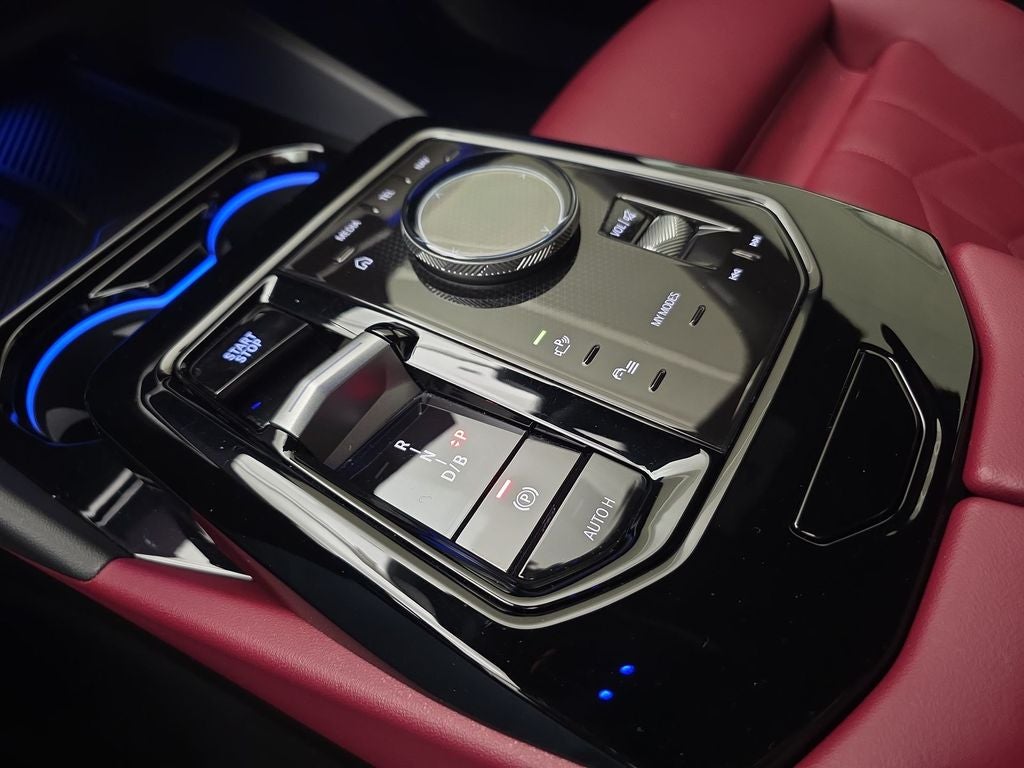 2025 BMW i5 xDrive40