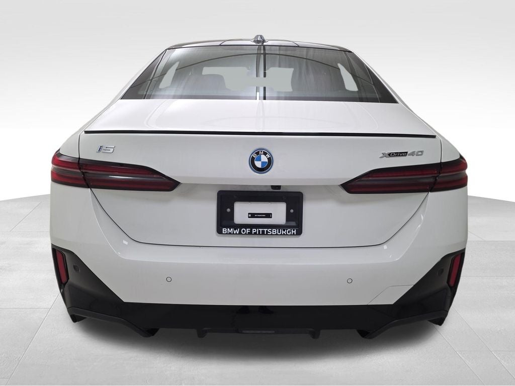 2025 BMW i5 xDrive40