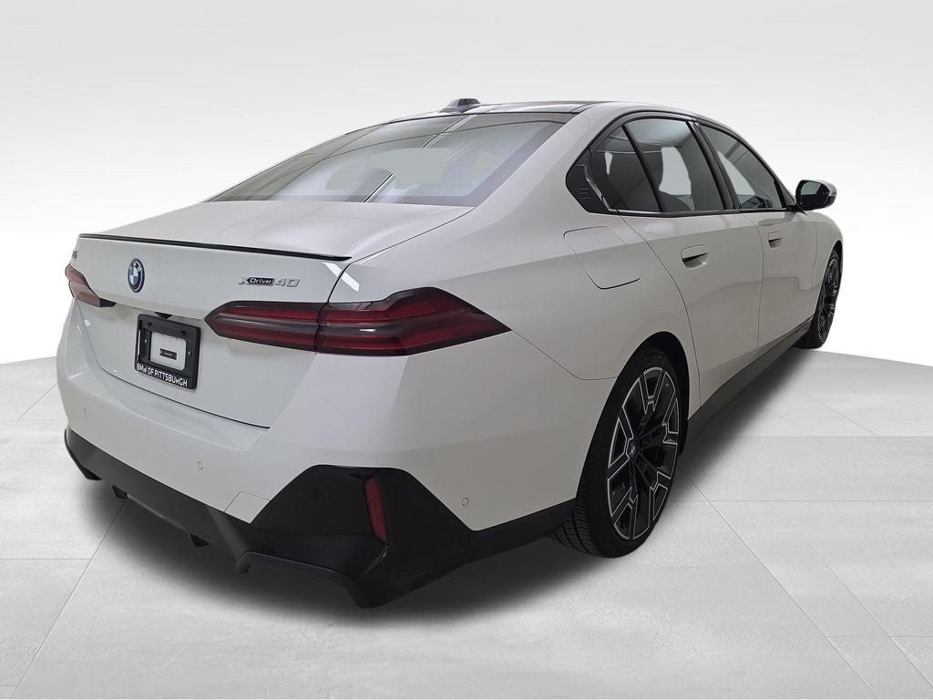 2025 BMW i5 xDrive40