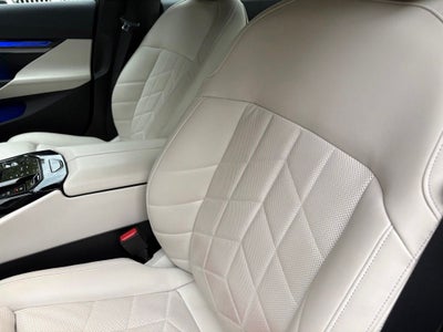 2024 BMW i5 M60