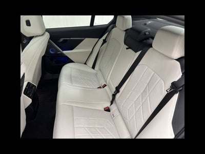2024 BMW i5 M60