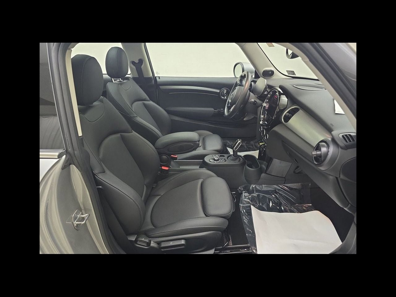 2024 MINI Cooper SE Electric Cooper SE
