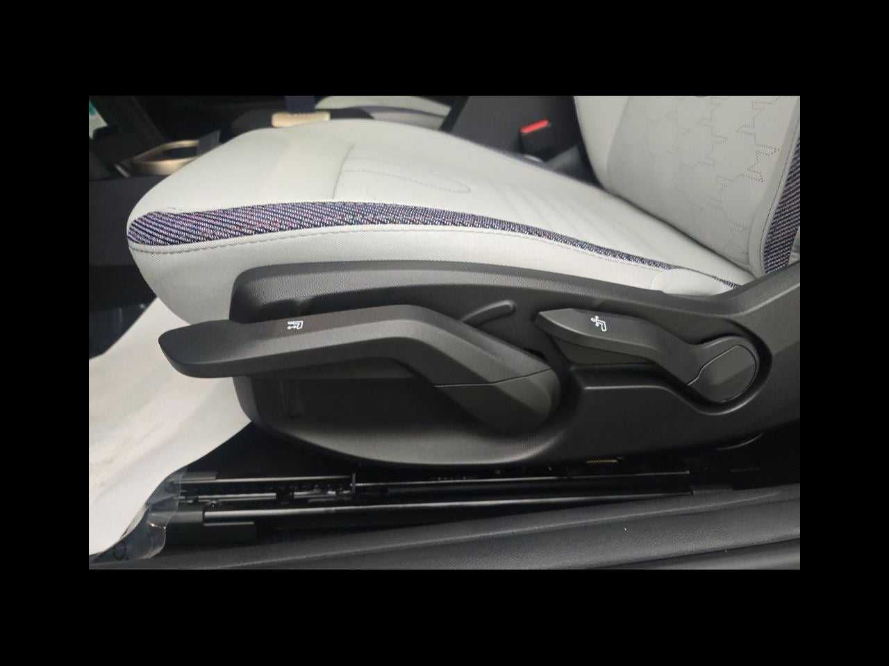 2027 MINI Cooper Base
