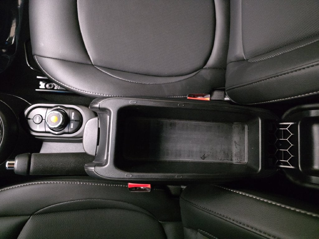 2022 MINI Cooper SIGNATURE