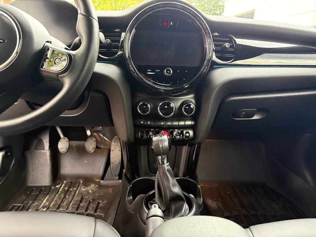 2022 MINI Cooper SIGNATURE