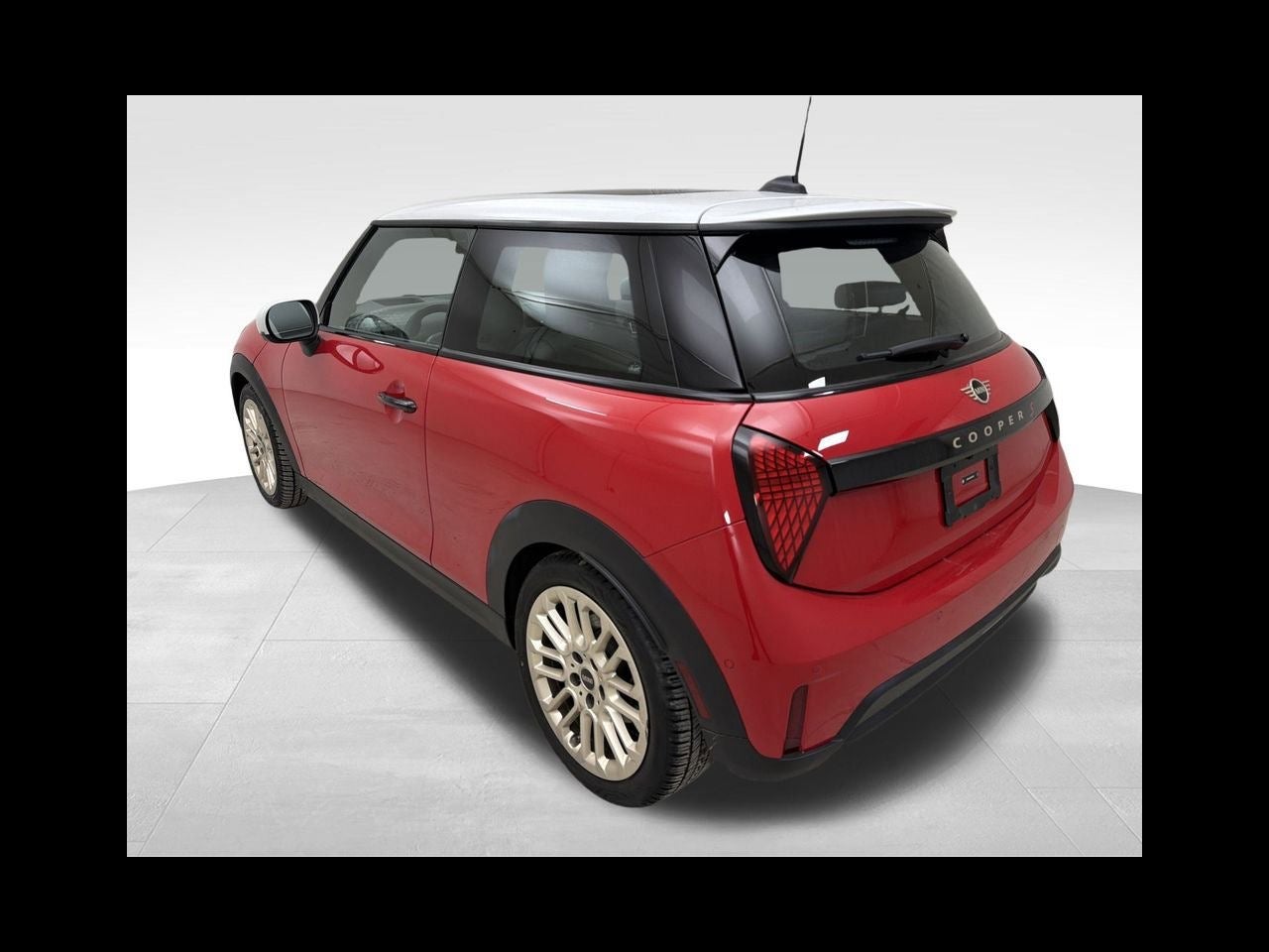 2025 MINI Hardtop 2 Door S - Photo 35
