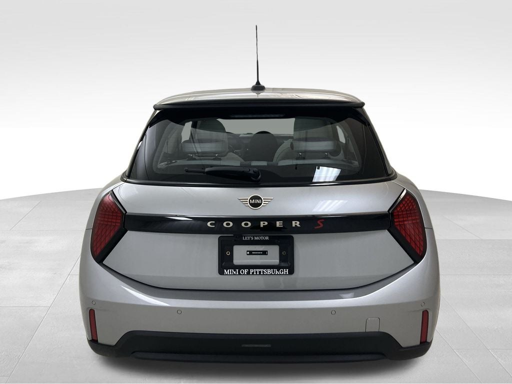 2025 MINI Cooper S Iconic