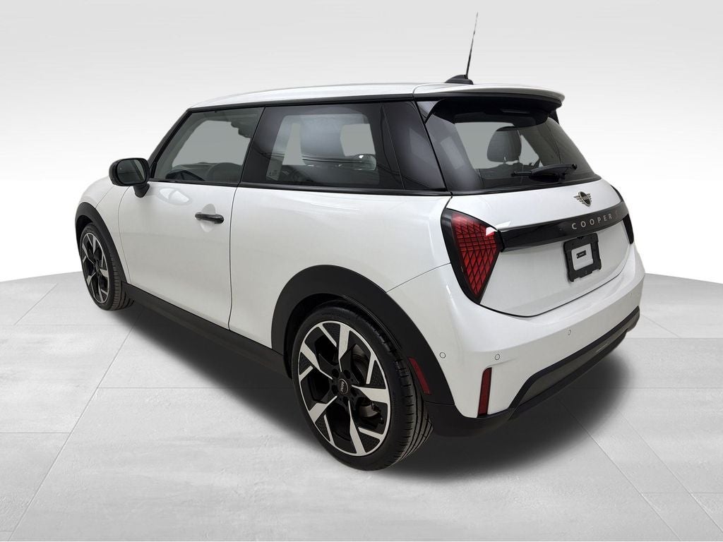 2025 MINI Cooper S Iconic