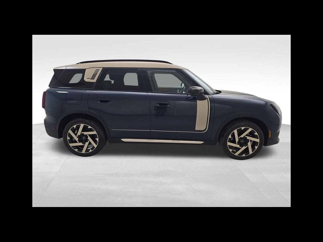 2027 MINI Cooper S Countryman ICONIC
