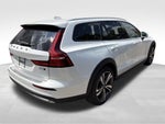 2025 Volvo V60 Cross Country B5 Plus