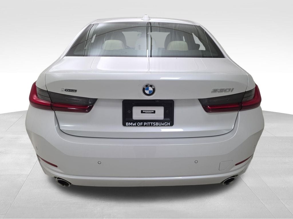 2023 BMW 330i xDrive 330i xDrive
