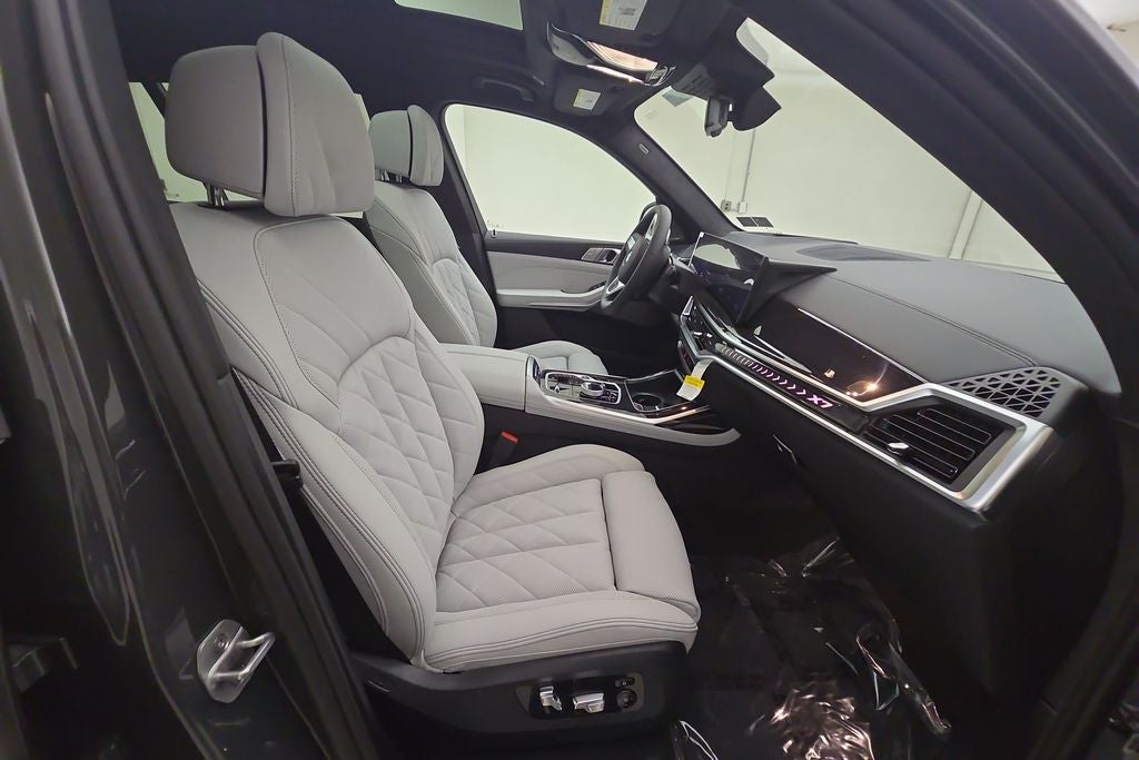 2027 BMW X7 xDrive40i