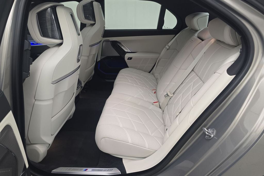 2023 BMW 760i 760i xDrive