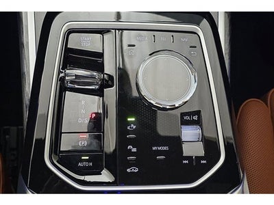 2025 BMW 750e xDrive 750e xDrive