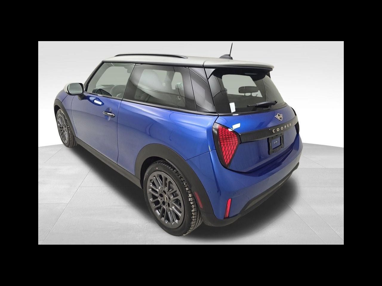 2026 MINI 2 DOOR SIGNATURE PLUS