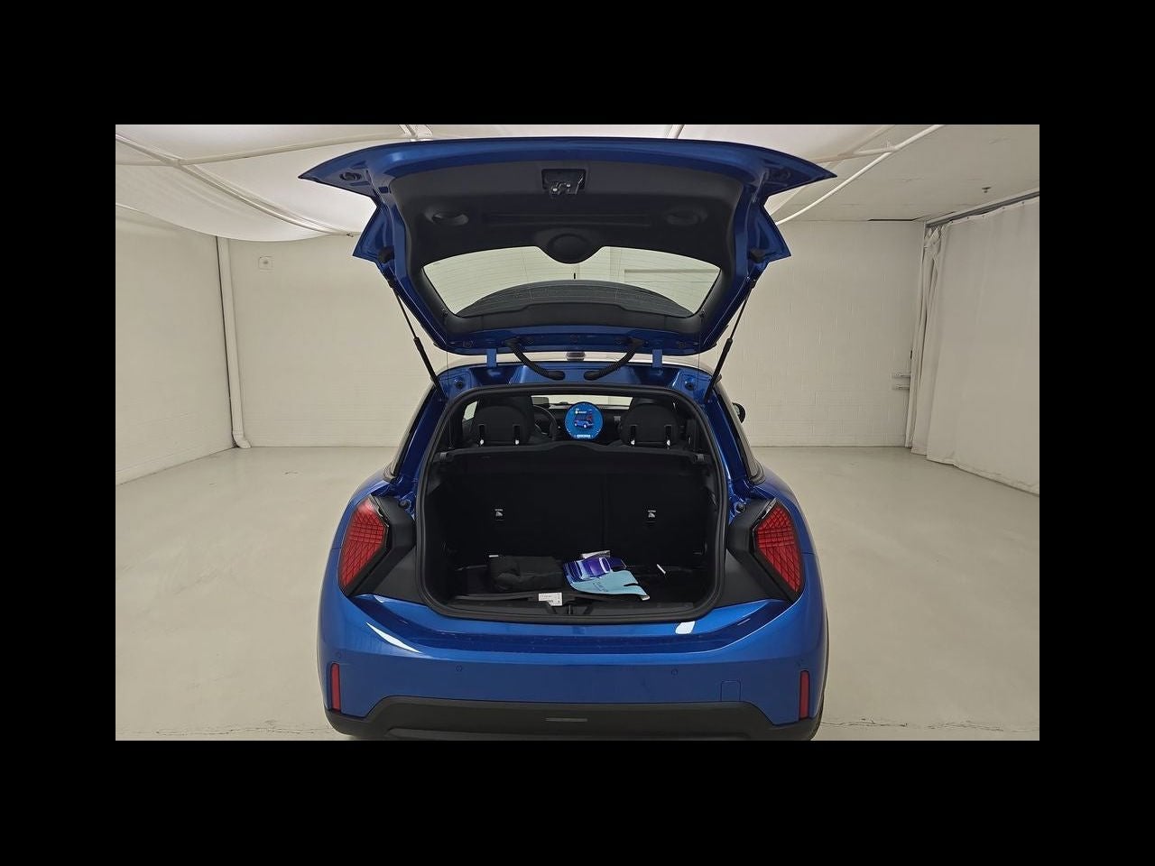 2026 MINI 2 DOOR SIGNATURE PLUS