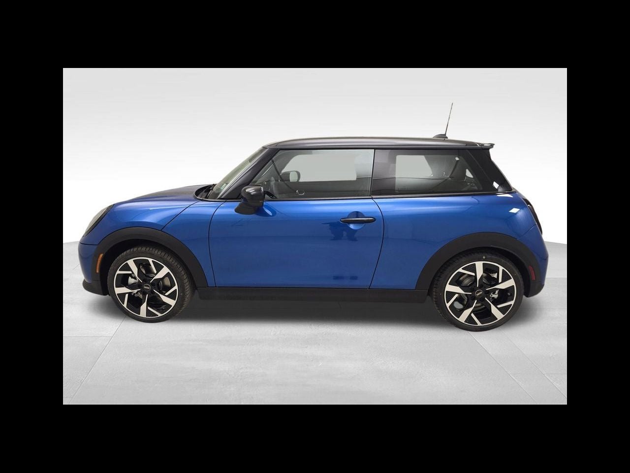 2026 MINI 2 DOOR SIGNATURE PLUS