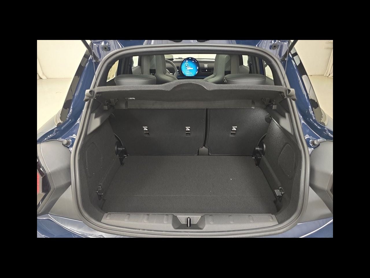 2026 MINI 4 DOOR ICONIC