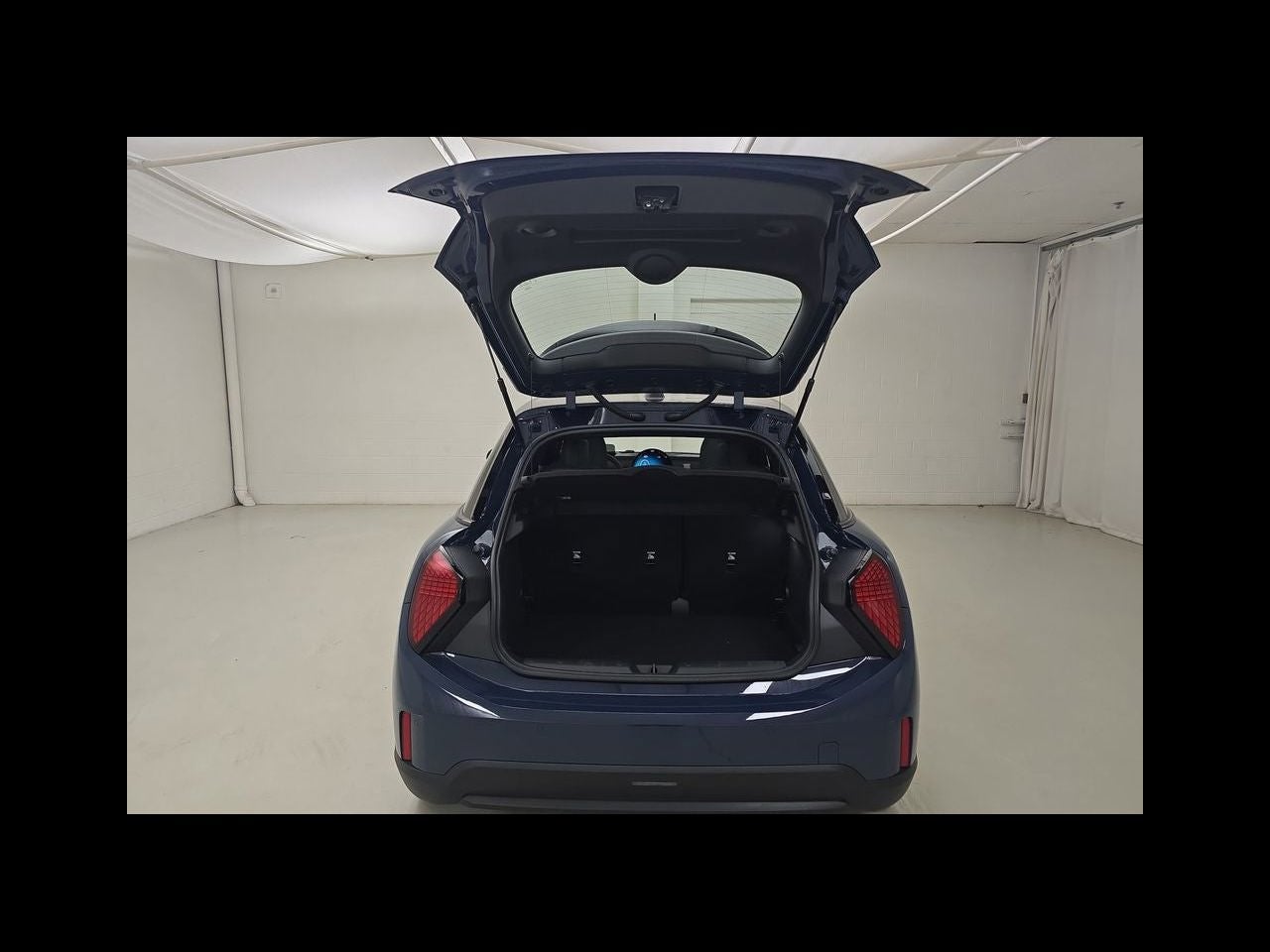2026 MINI 4 DOOR ICONIC