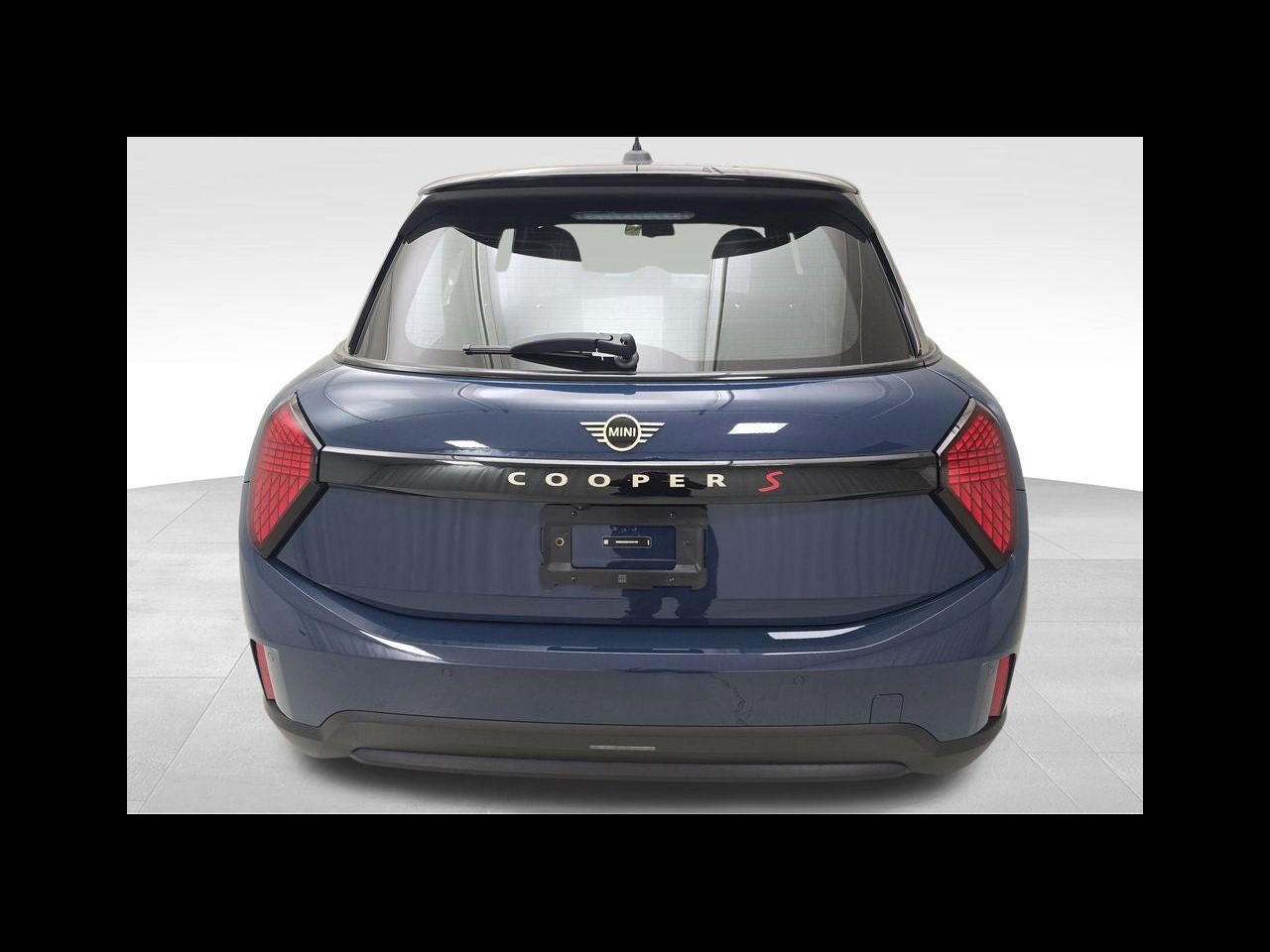2026 MINI 4 DOOR ICONIC