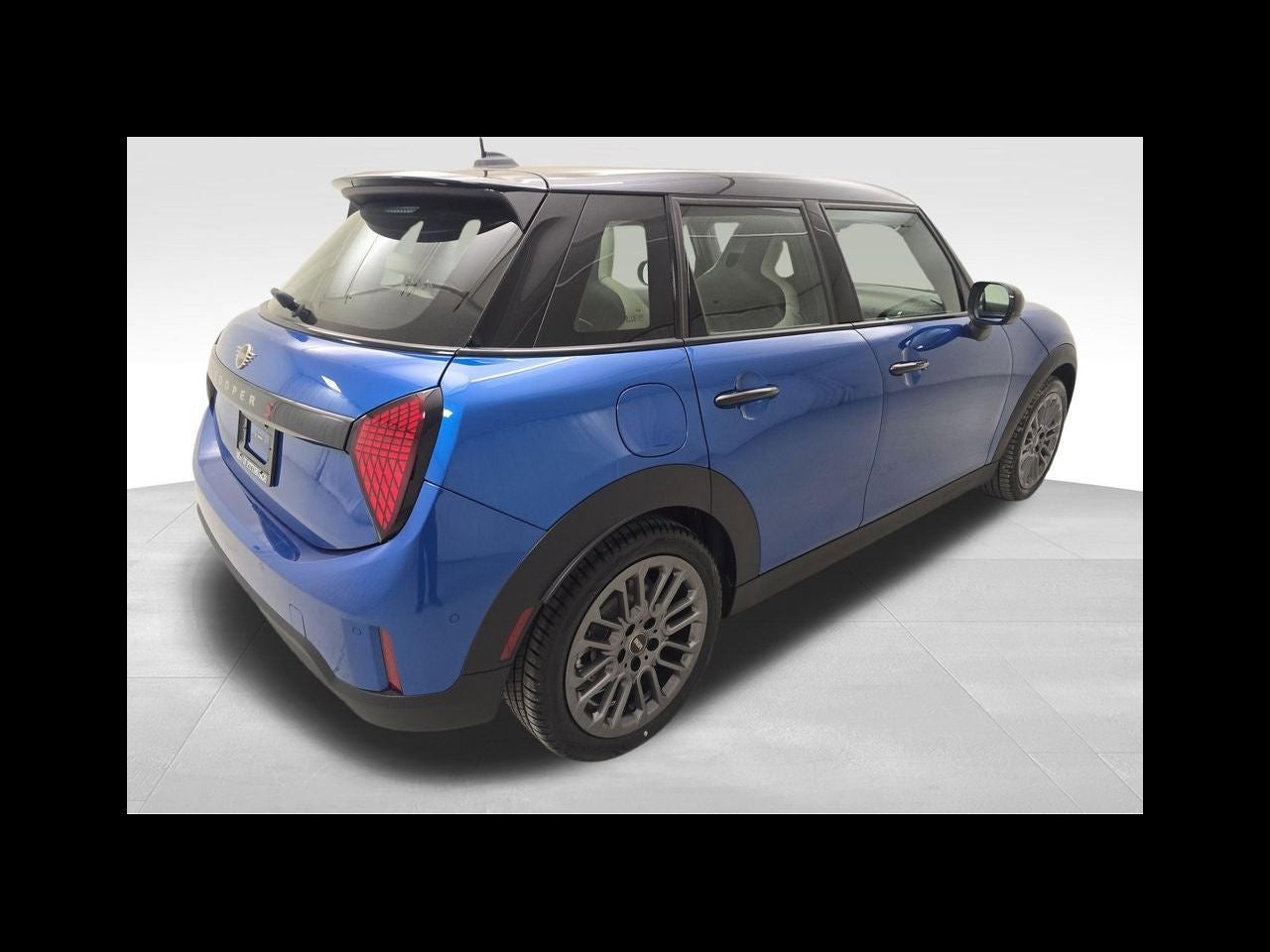 2027 MINI 4 DOOR SIGNATURE PLUS