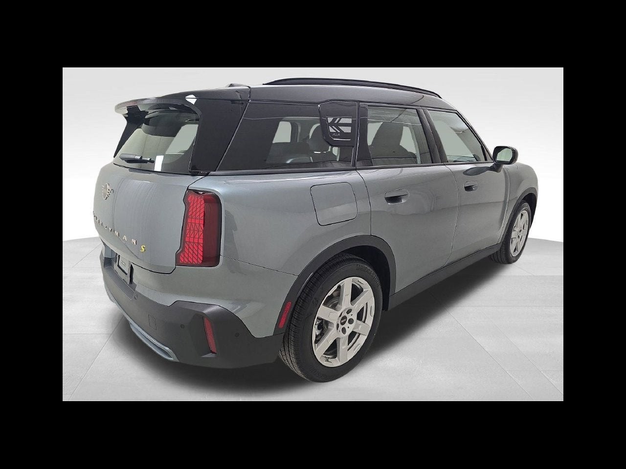 2027 MINI COUNTRYMAN SIGNATURE PLUS