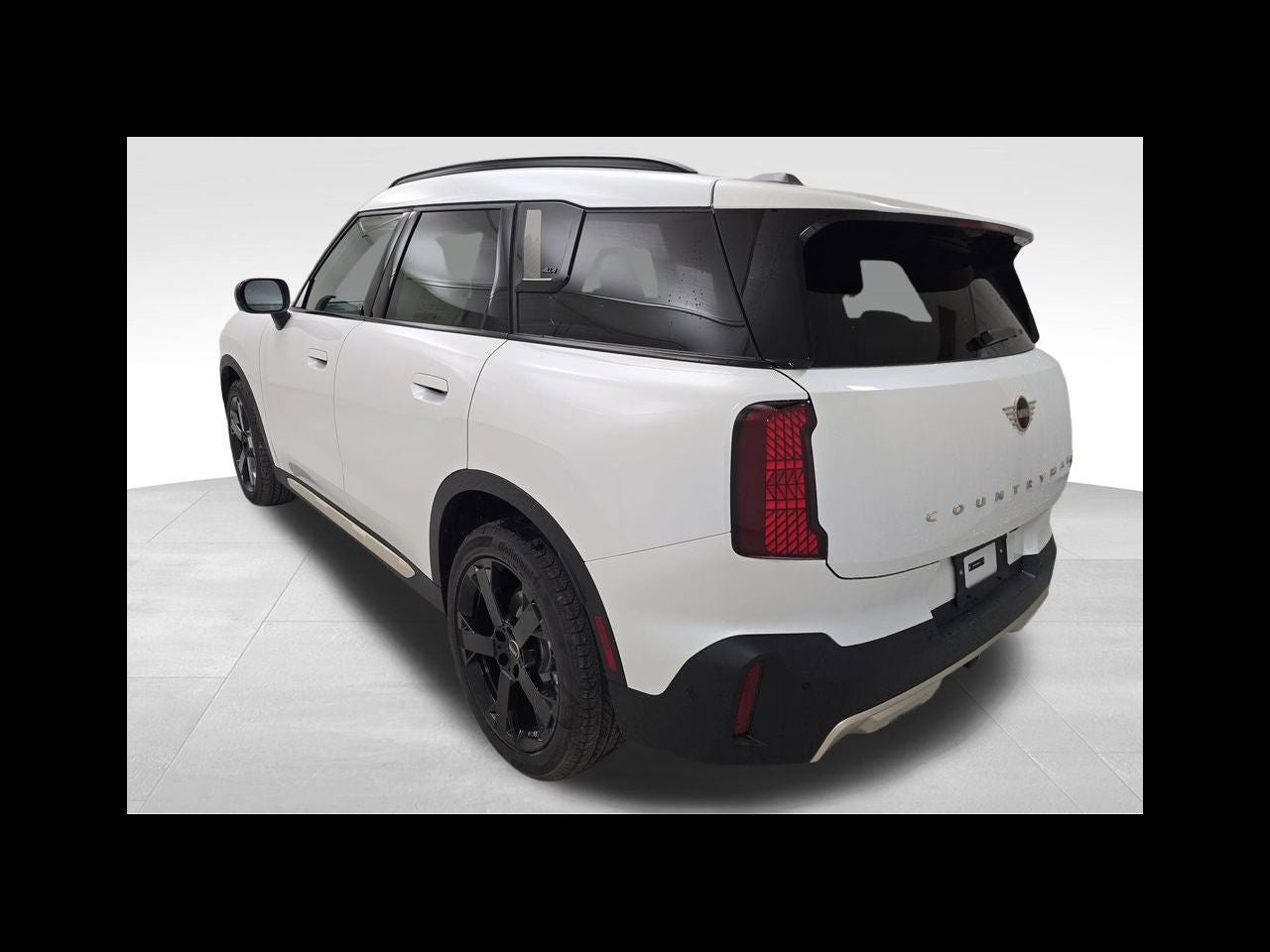 2027 MINI COUNTRYMAN ICONIC